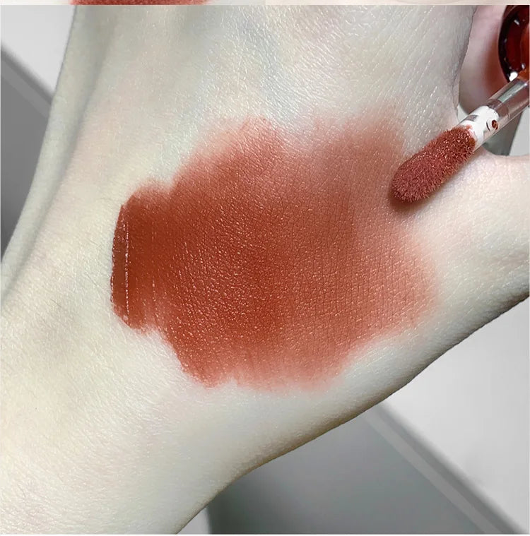 Batom Líquido Velvet Matte – Efeito Nevoado Artístico e Toque Aveludado 💄✨