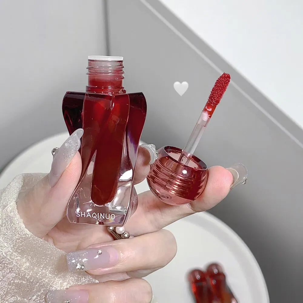 Batom Líquido Velvet Matte – Efeito Nevoado Artístico e Toque Aveludado 💄✨